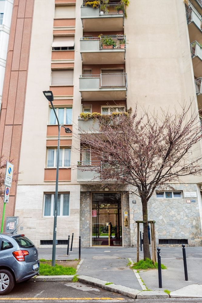 undefined Desiderio 4