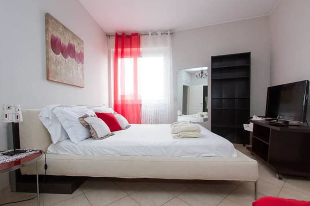 undefined Angelica House 5