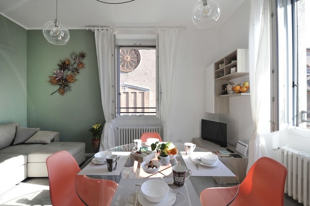 undefined At Home Heart of Milan - Bright City 8