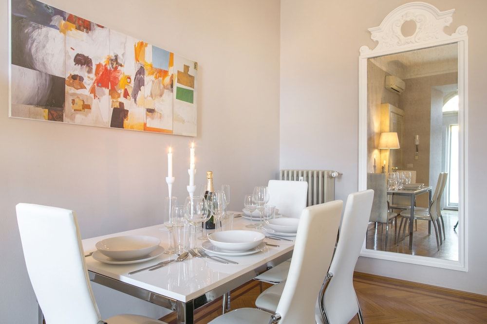 undefined Suitelowcost Spiga 6