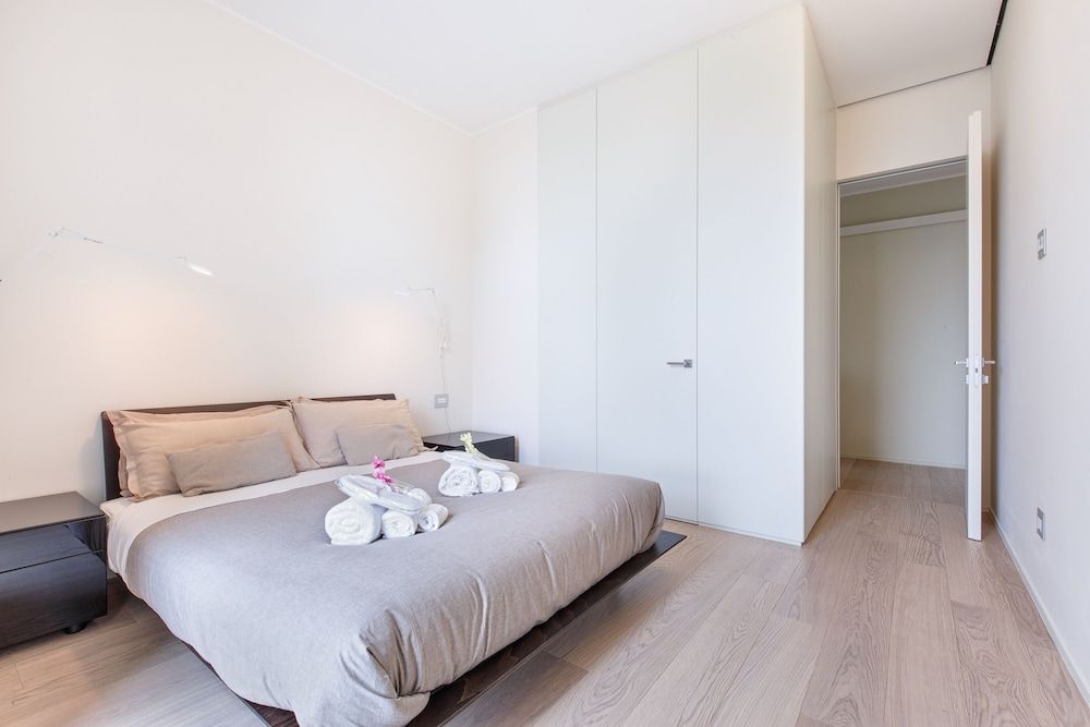 undefined Suitelowcost Solaria 6 pax 6