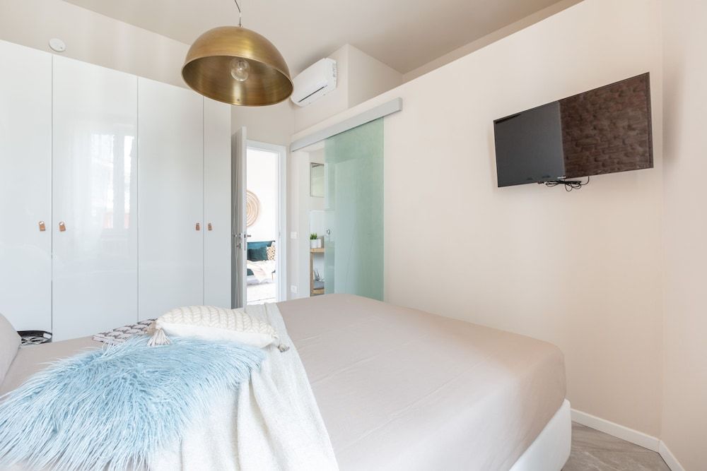 Typical Milanese Flat Design Studio, Non Smoking, Courtyard Area 8