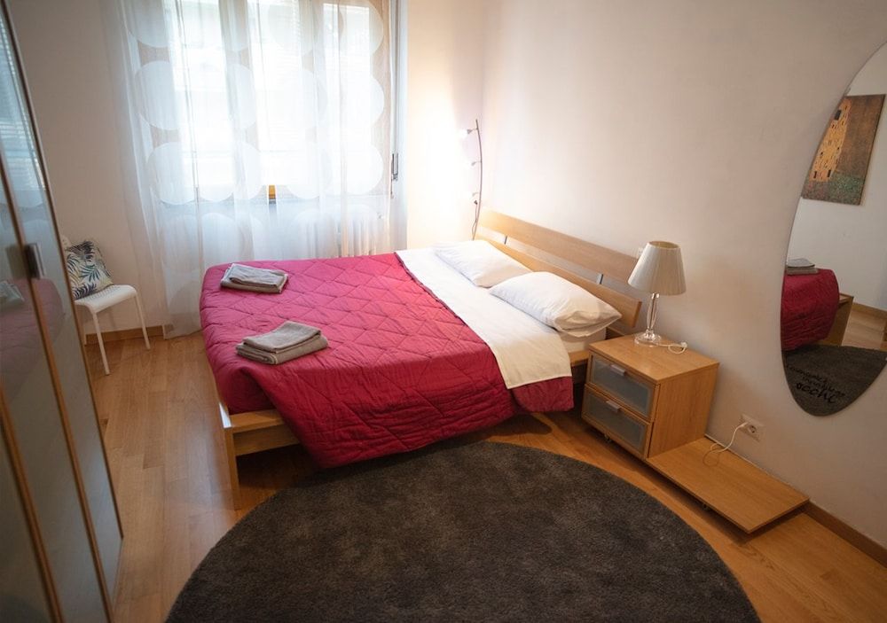 undefined Cenisio apartment