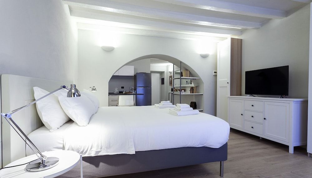 undefined Italianway - Rosales 1 C 2