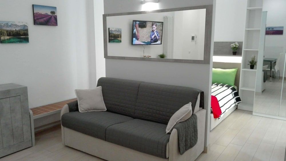 Rogoredo Milan Apartments Deluxe Apartment 7