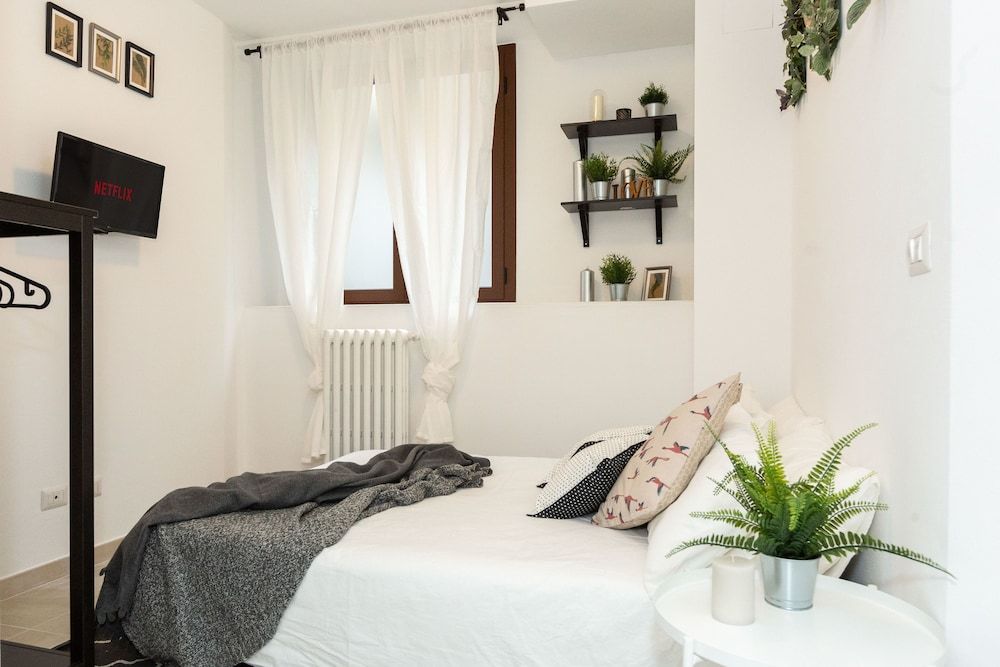 Home Hotel - Paruta 65 Apartment, 1 Bedroom (Teti)