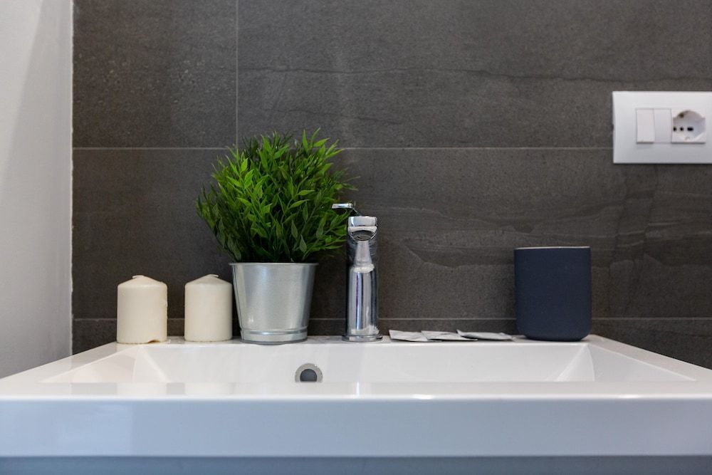 Home Hotel - Padova 151 Studio, 1 Bedroom, Balcony (Emera) 9