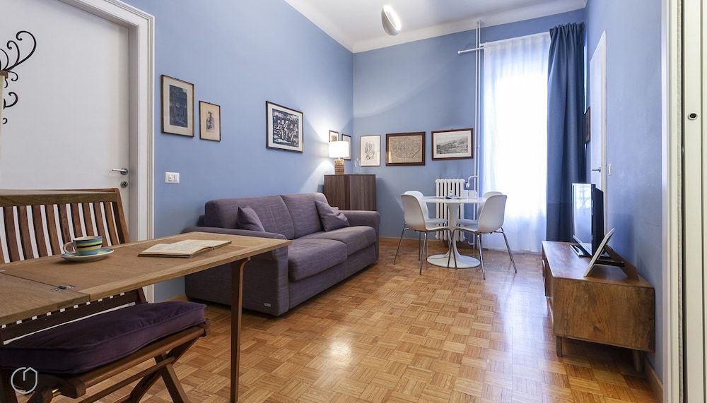 undefined Italianway - Ugo Bassi 30 3