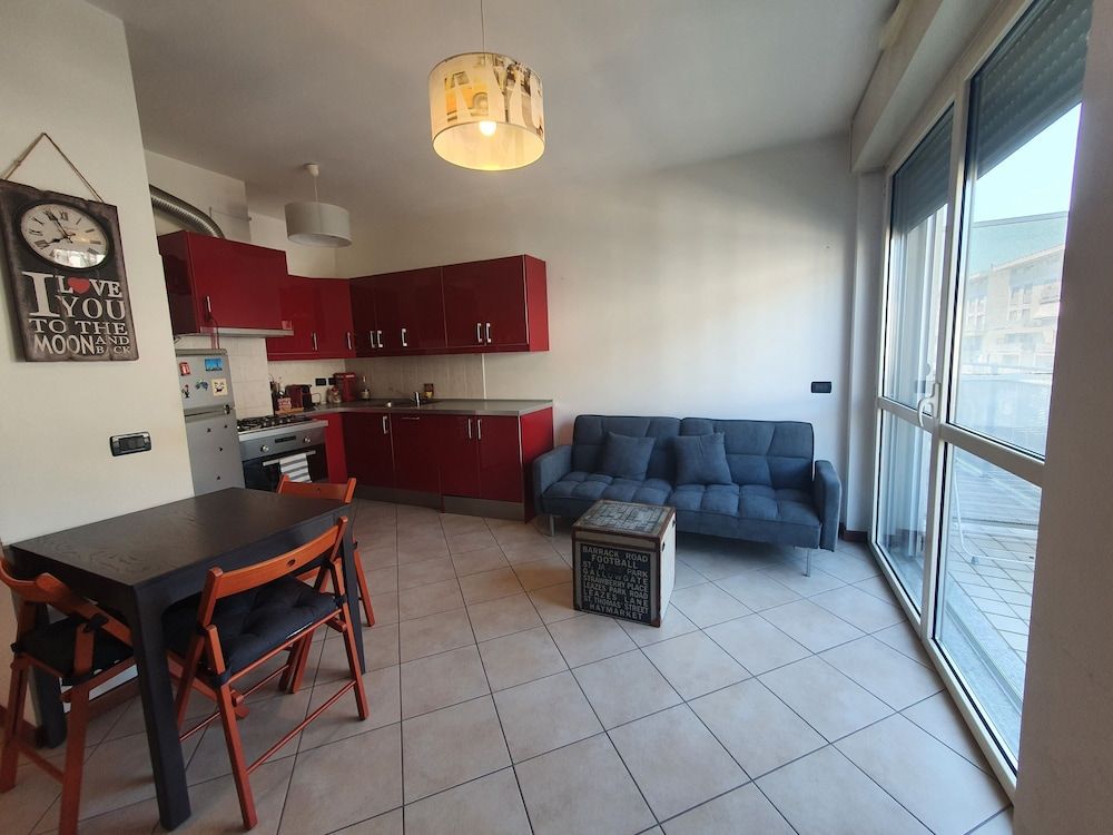 undefined Futurismo 8 7