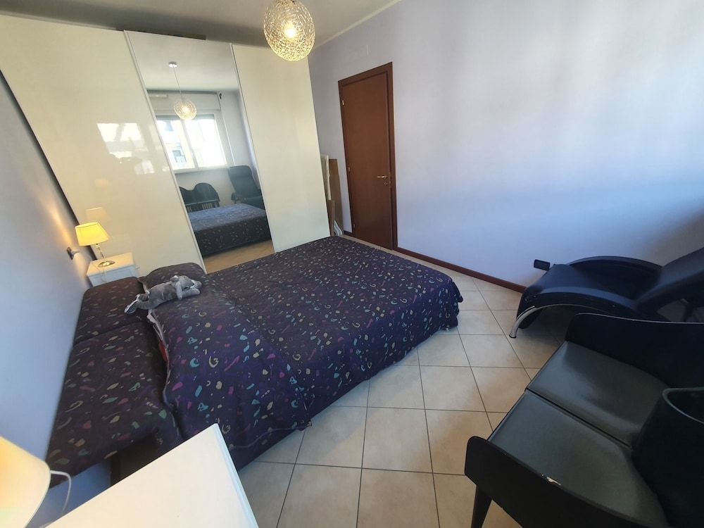 undefined Futurismo 8 4