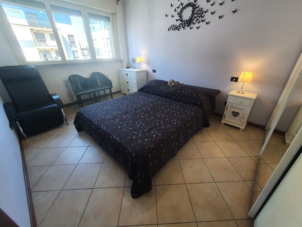 undefined Futurismo 8 2