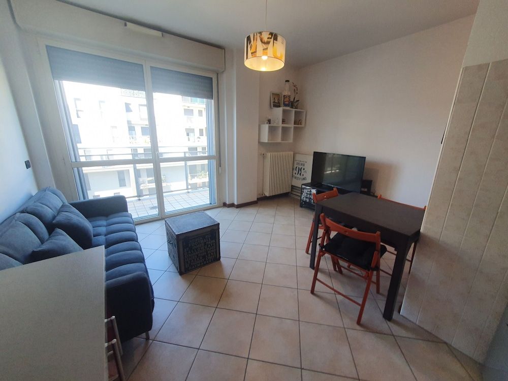 undefined Futurismo 8 5