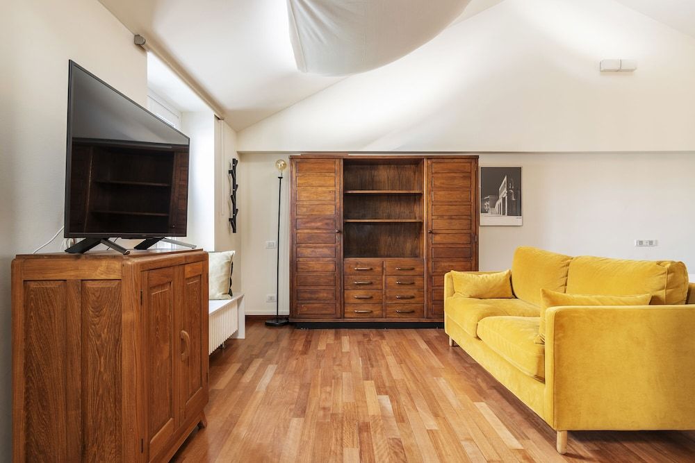 easyhomes - Duomo View Apartment 11