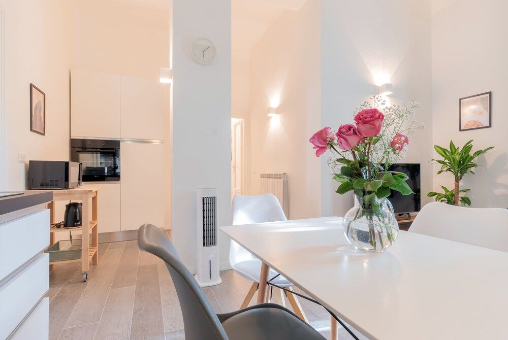 undefined Charming Apartment Milano City Center 7