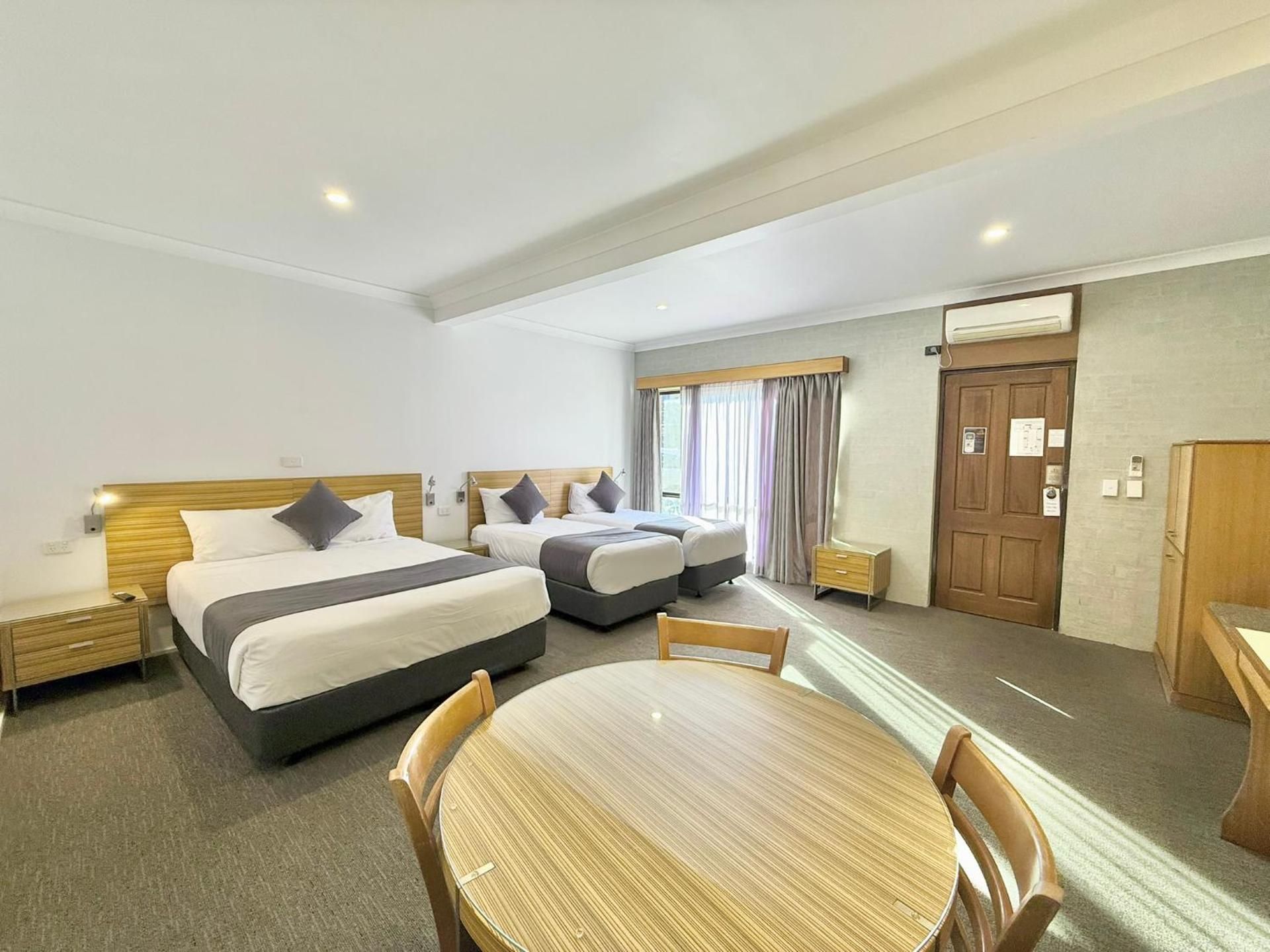 Deluxe Large Room