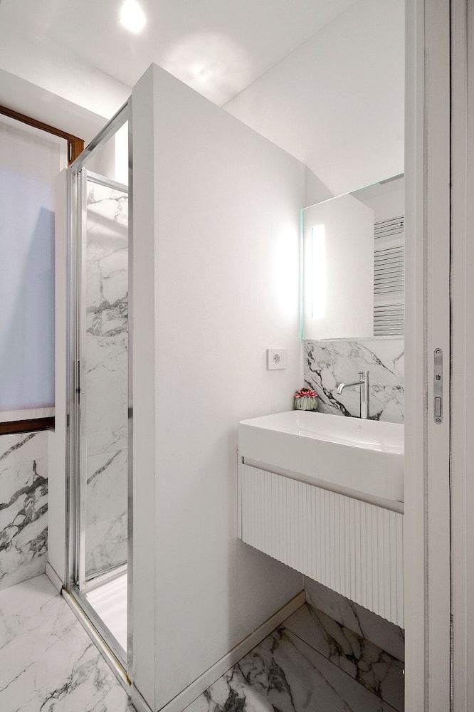 Milan Luxury Apartment-hosted by Sweetstay Basic Apartment, 1 Double Bed with Sofa bed 11