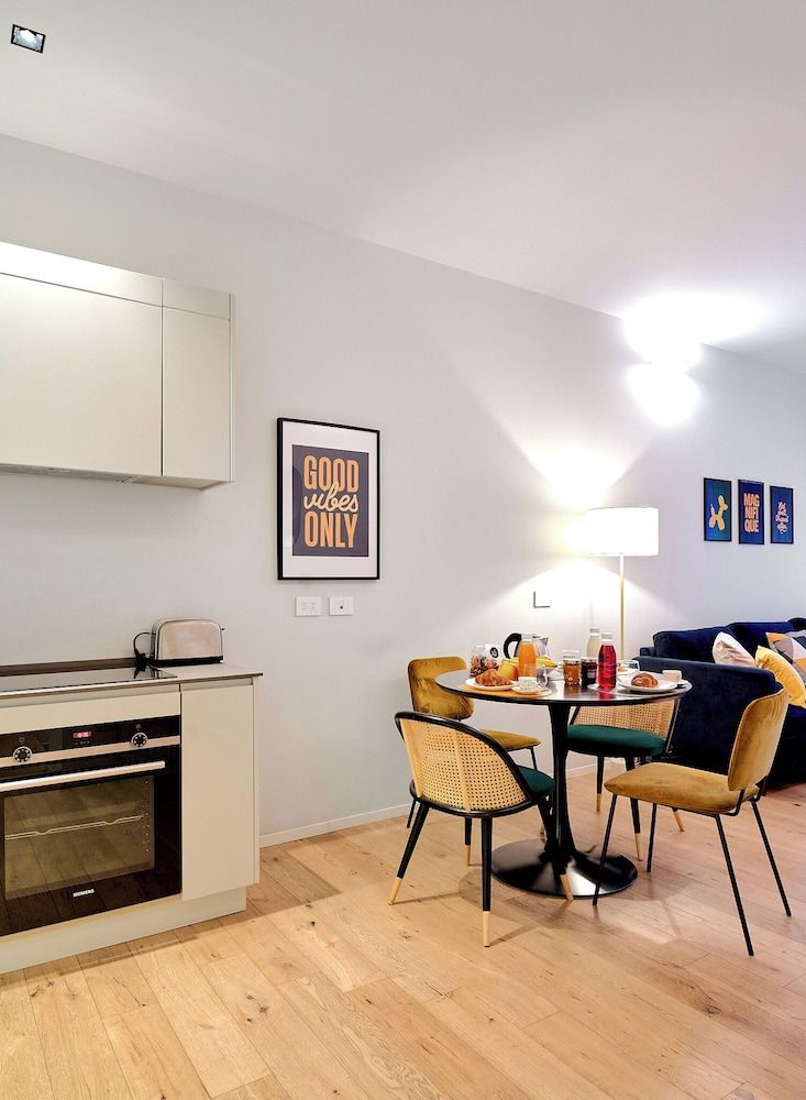 Milan Luxury Apartment-hosted by Sweetstay Basic Apartment, 1 Double Bed with Sofa bed 24