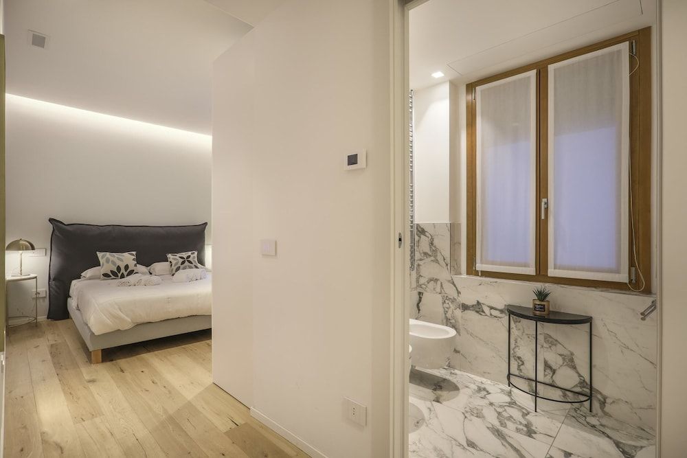 undefined Milan Luxury Gem-hosted by Sweetstay 5