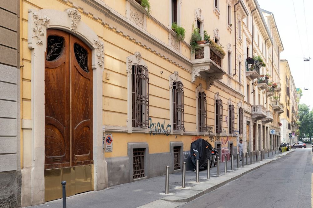 undefined Milan Retreats Navigli 8