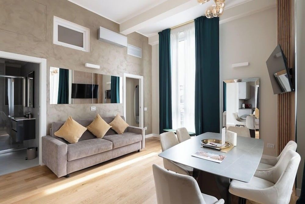 Heart Milan Apartments - Duomo District Deluxe Apartment, 2 Bedrooms, 2 Bathrooms (Galleria del Corso 4) 22