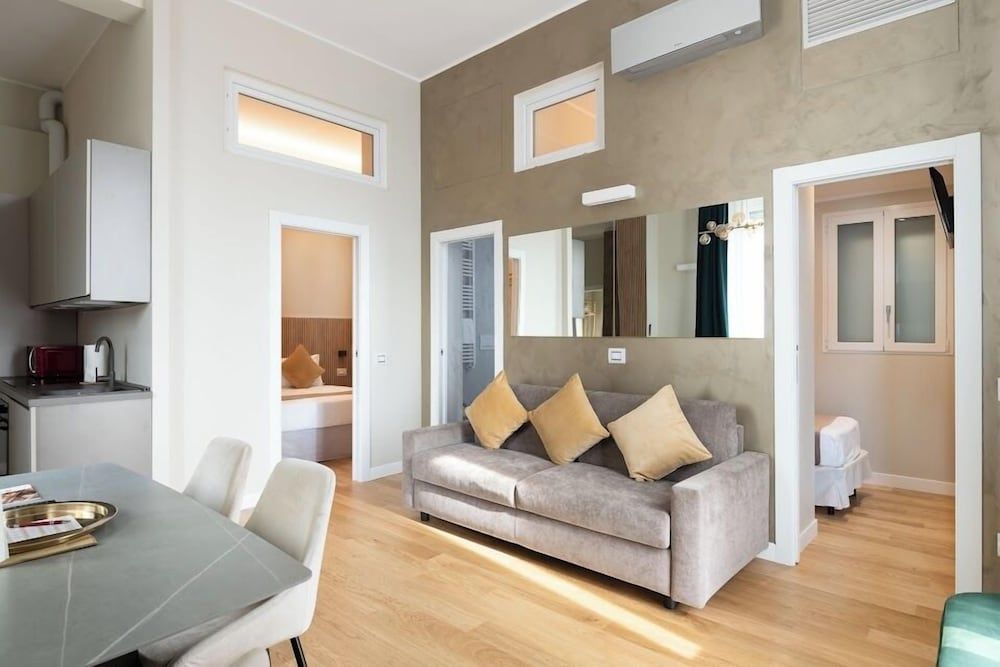 Heart Milan Apartments - Duomo District Deluxe Apartment, 2 Bedrooms, 2 Bathrooms (Galleria del Corso 4) 21