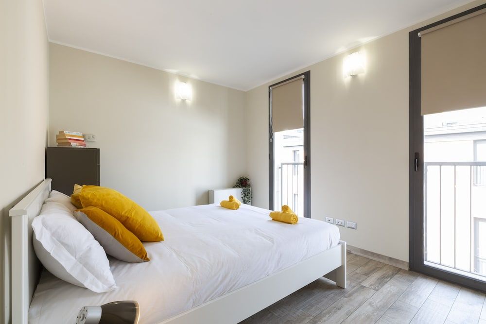 undefined notami - Salomone - Mecenate District 8