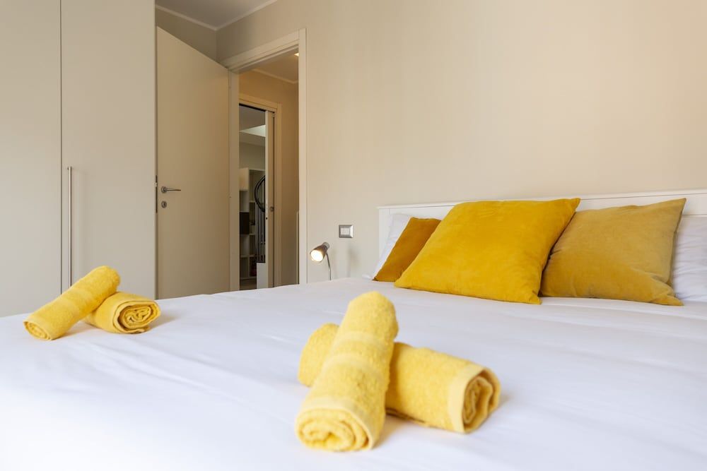 undefined notami - Salomone - Mecenate District 10