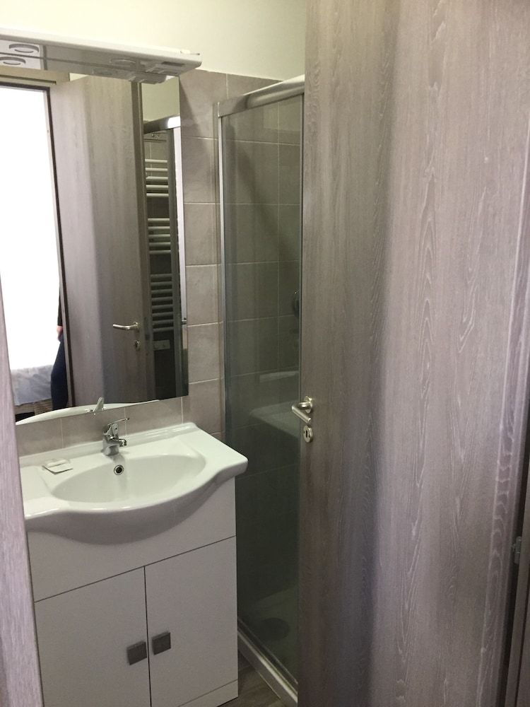 Hotel Lucania Double Room, 1 Queen Bed 7