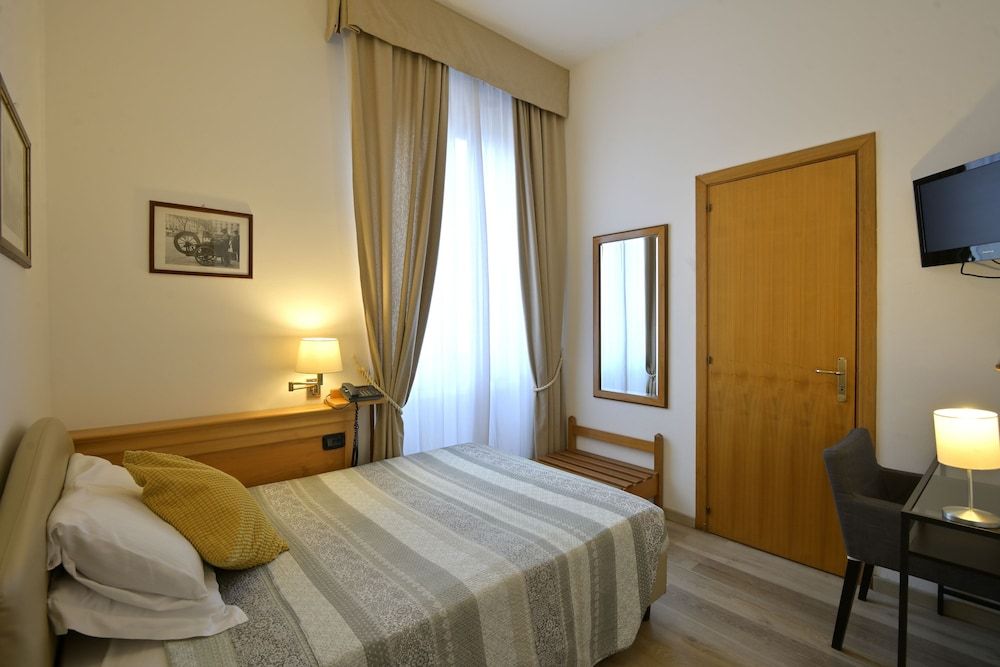 Hotel Bagliori Deluxe Single Room (Small)