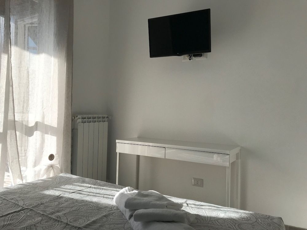 Joy Rooms Elite Double Room, City View 4