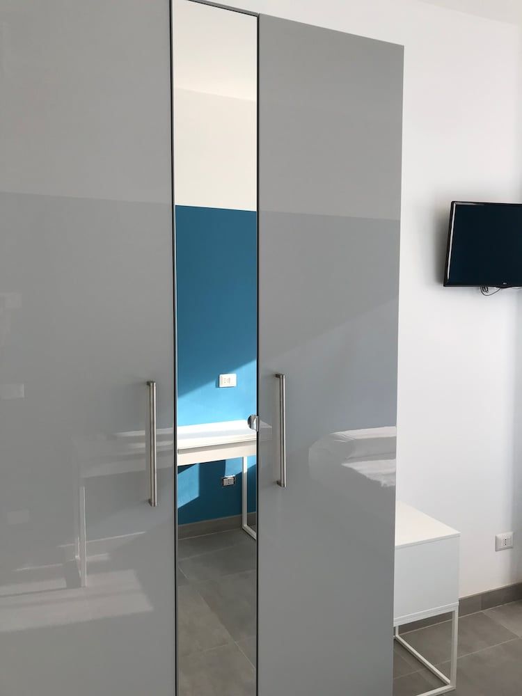 undefined Joy Rooms 9