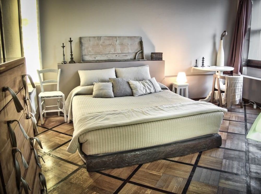 Bed più Art Double Room 2