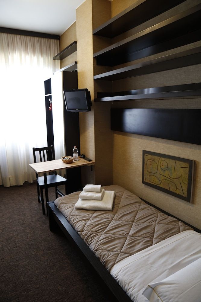 undefined La Casa delle Arti Milano - Vintage Guesthouse 2