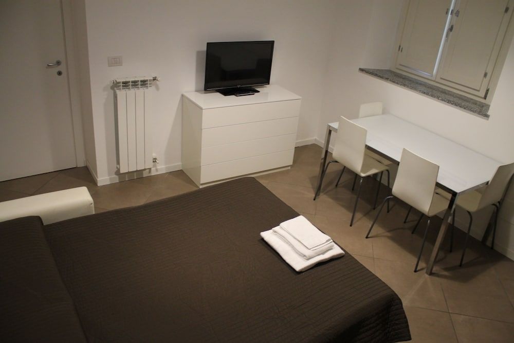 undefined Easy apartment Navigli 7