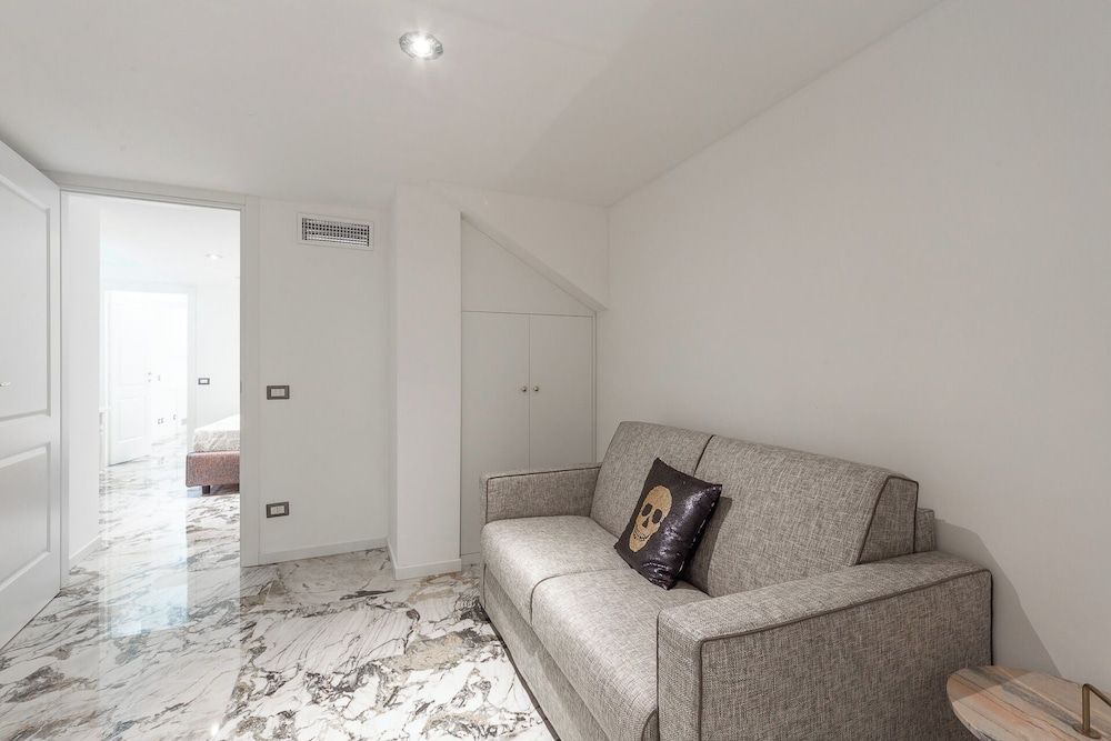 Duomo Smart Suites Luxury Suite 10