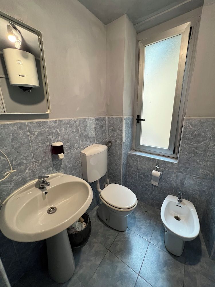 Lion University & Youth Hostel Milano Shared Dormitory, Women only, Shared Bathroom 59