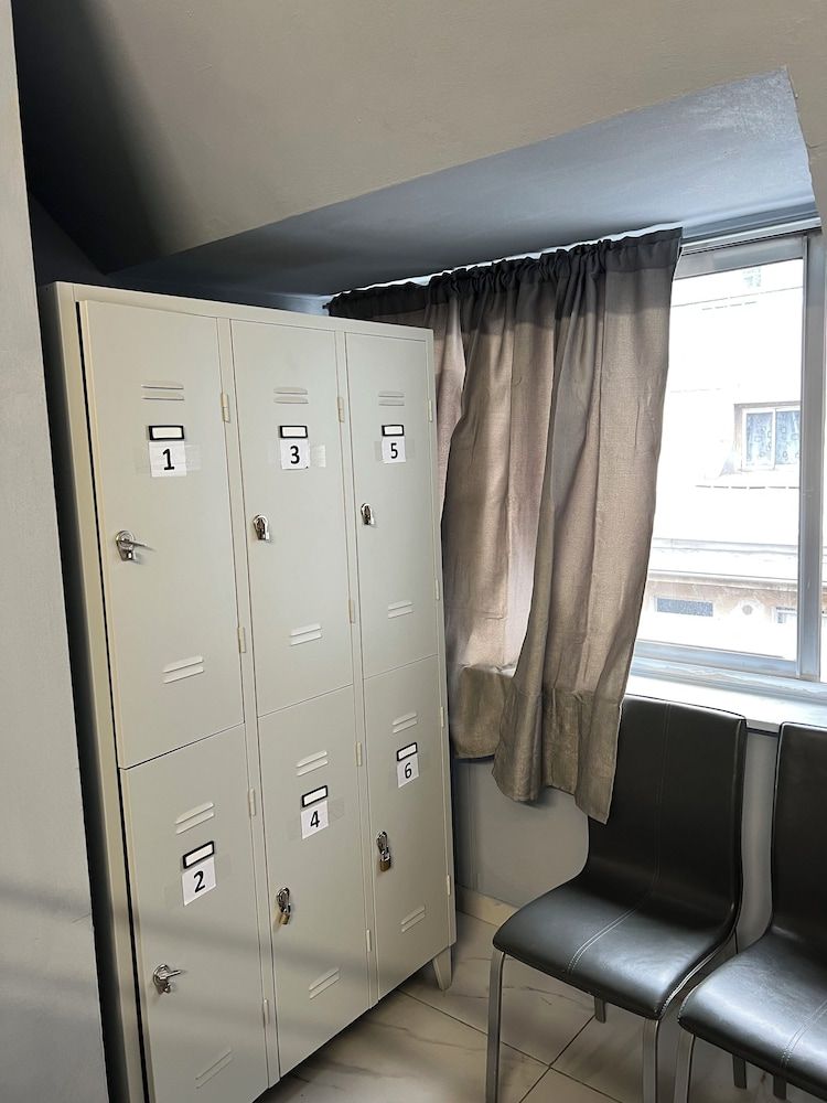 Lion University & Youth Hostel Milano Shared Dormitory, Women only, Shared Bathroom 96