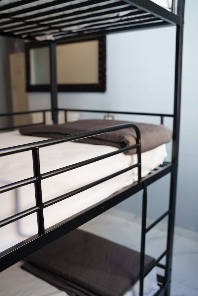 Lion University & Youth Hostel Milano Shared Dormitory, Women only, Shared Bathroom 36