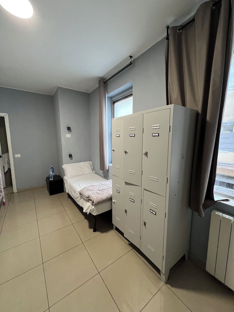 Lion University & Youth Hostel Milano Shared Dormitory, Women only, Shared Bathroom 45