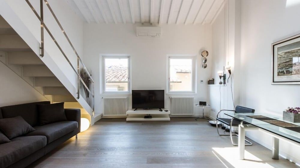 Florentapartments - Santo Spirito Apartment, 2 Bedrooms, Kitchen (Location: Via Santa Maria 36) 9