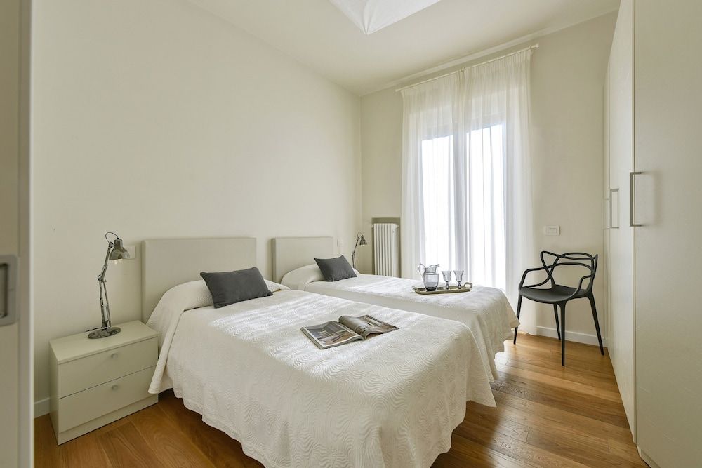 undefined Ponte Vecchio Guelfo 8