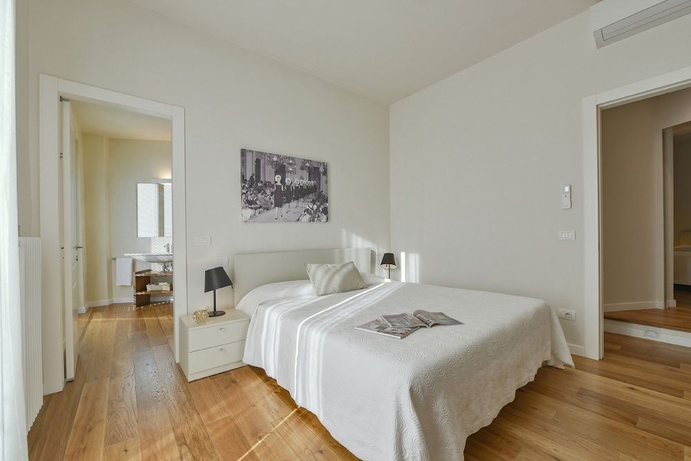 undefined Ponte Vecchio Guelfo 2