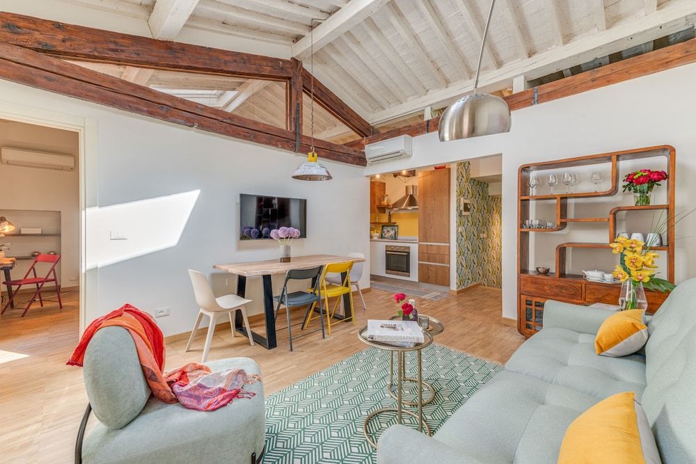 San Lorenzo Terrace Apartment, 2 Bedrooms 2