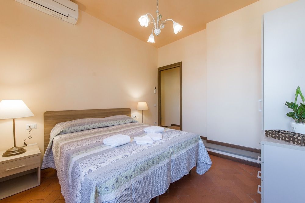 undefined House in Florence Blue 4