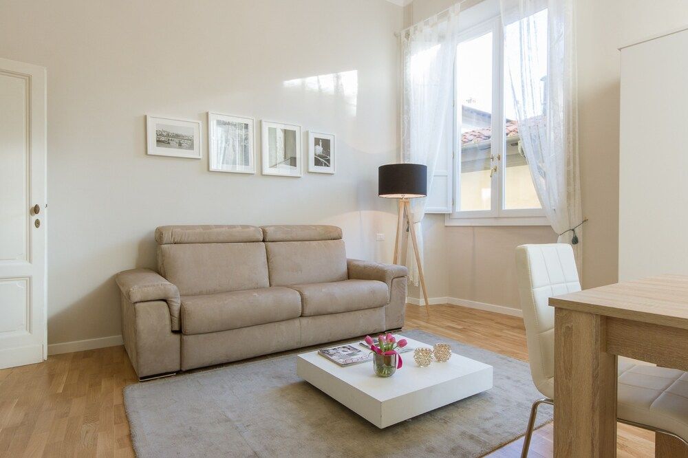 undefined Unique & Stylish Repubblica 8