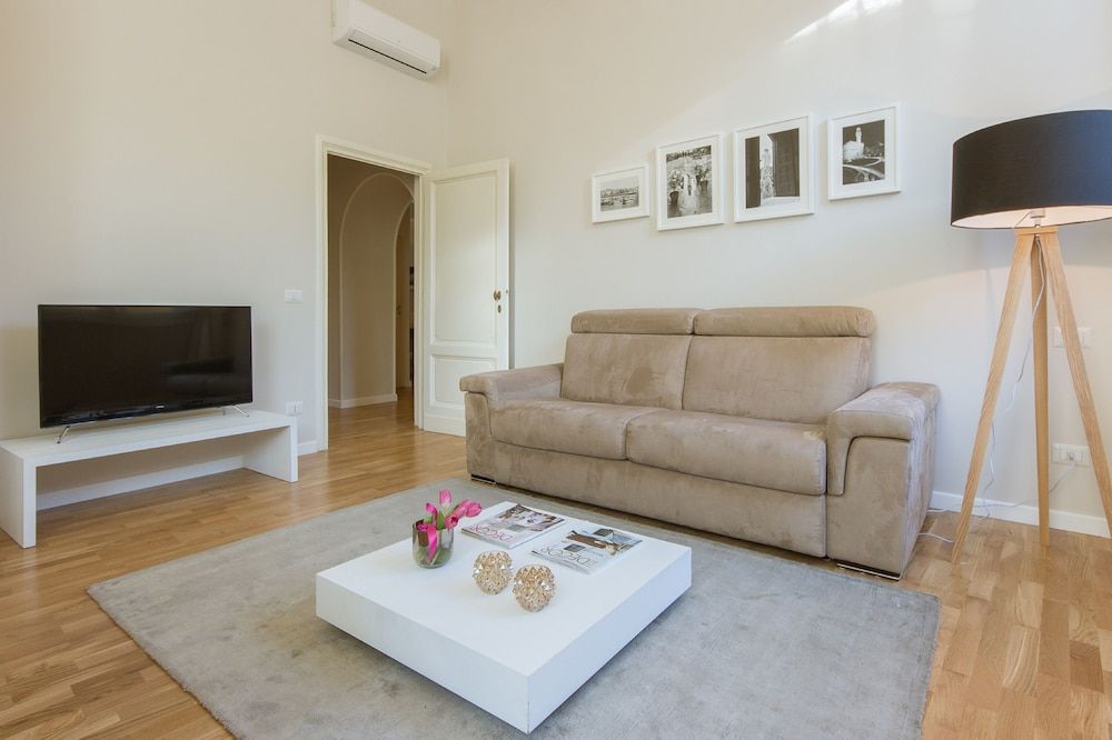 undefined Unique & Stylish Repubblica 7