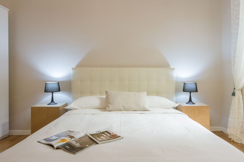 undefined Unique & Stylish Repubblica 6