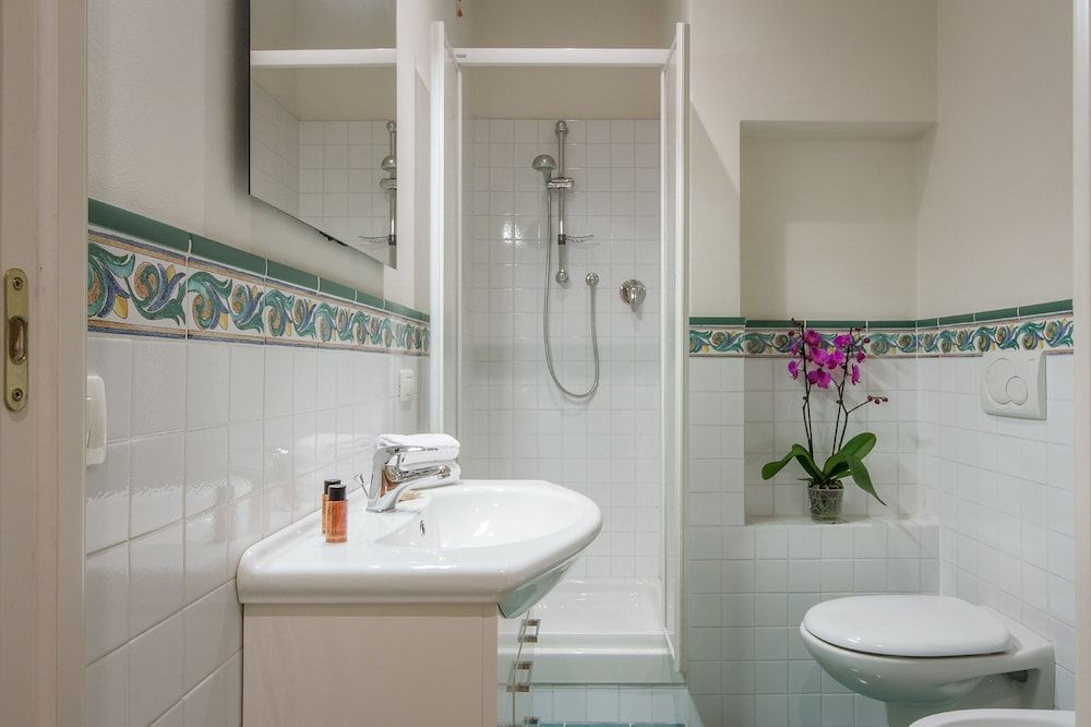 undefined Santa Maria Suite 10