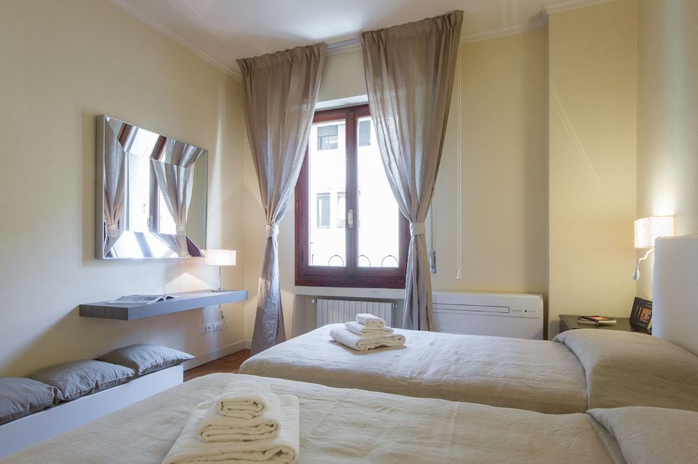 undefined Santa Maria Suite 4