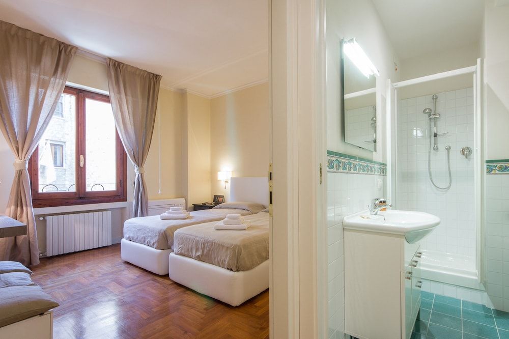 undefined Santa Maria Suite 2